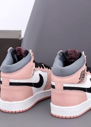 Жіночі шкіряні кросівки nike air jordan 1 retro mid pink quartz (кеди у рожевому кольорі)37-405 фото