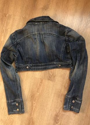 Стильна коротка джинсова куртка2 фото