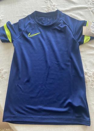 Nike спортивный костюм (брюки, футболка)