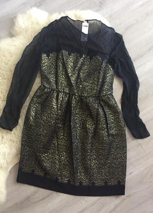 Золотое короткое нарядное платье