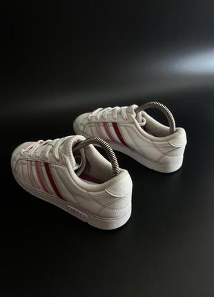 Adidas белые кожаные кроссовки 37,5 (23,5 см) на плоской подошве базовые с розовым5 фото