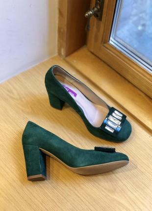 Туфлі замшеві на підборі зелені смарагдові2 фото