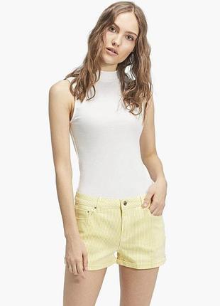 Шорти stradivarius