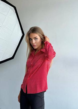 Женская летняя рубашка в горох белая красная черная коричневая розовая легкая классическая7 фото