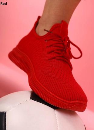 Кросівки жіночі червоні