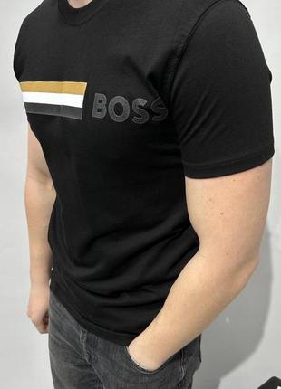 Чоловіча стильна футболка hugo boss