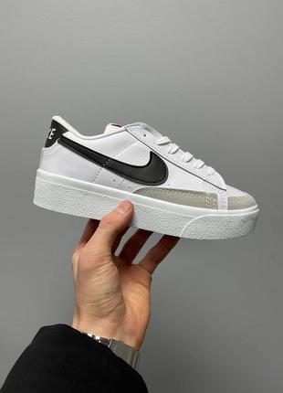 Женские кроссовки найк блейзер белые nike blazer low platform white black