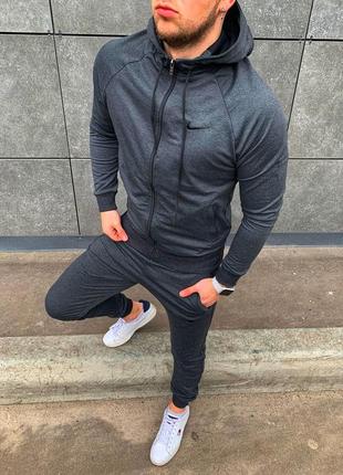 Cпортивный костюм nike