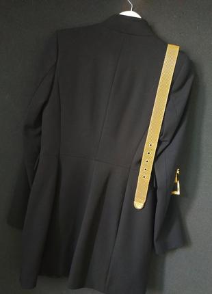 Удлиненный классический жакет zara структурированный пиджак блейзер приталенный на подкладке однобортный без лацканов новый оверсайз широкие плечи7 фото