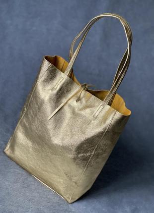 Кожаная золотистая сумка-шоппер solange, италия, цвета в ассортименте