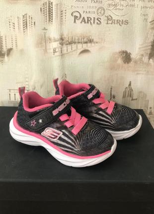 Skechers кроссовки на девочку оригинал