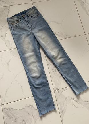Блакитні сині джинси h&m, потерті джинси з бахромою нм1 фото