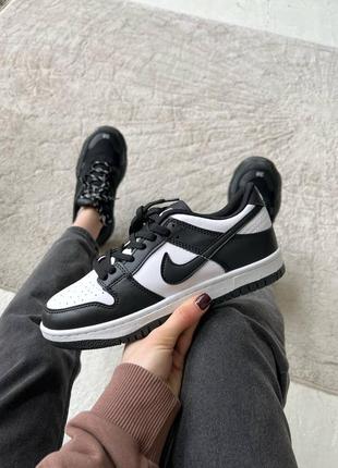 Nike sb dunk чоловічі жіночі круті кросівки найк чорно білі весна літо осінь з перфорацією женские мужские чёрно белые кроссовки демисезонные