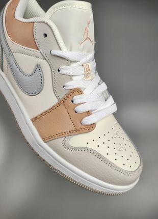Жіночі кеди Puma rihanna suede platform beige
