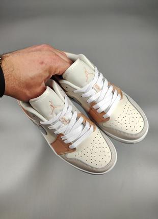 Жіночі кросівки Puma rihanna suede platform beige