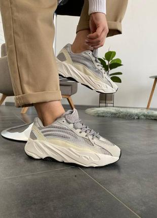 Кроссовки adidas yeezy 700 v2 grey beige