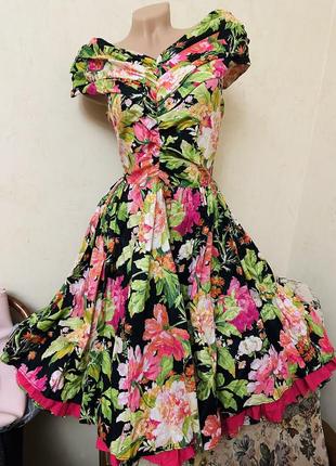 Красивое платье миди в цветочный принт1 фото