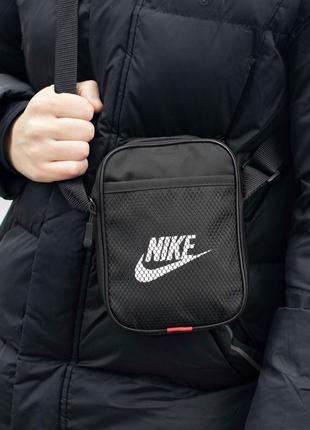 Сумка брастека nike черная из ткани через плечо молодежная мессенджер stk nk5 фото