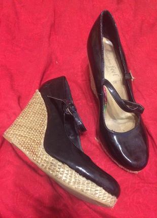 New look лакированные туфли на танкетке платформе 26-26.5 см