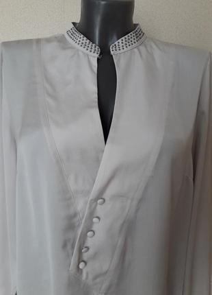 Элитная,шикарная,женственная нюдовая блуза anna scott,с вырезом горловины на запах3 фото
