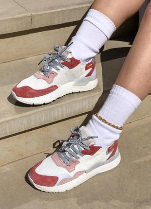 Жіночі кросівки adidas білі/червоний сезон весна-осінь1 фото