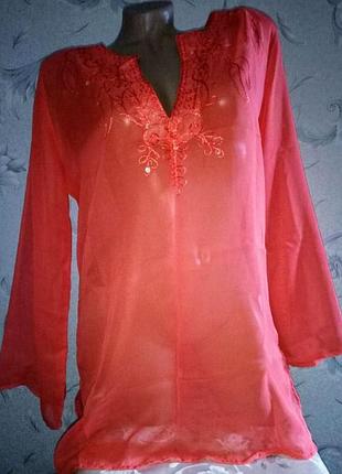 Яскрава туніка під шифон.