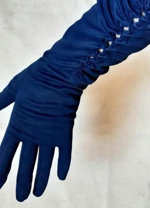 Перчатки англия синие длинные драпированные размер 6,52 фото