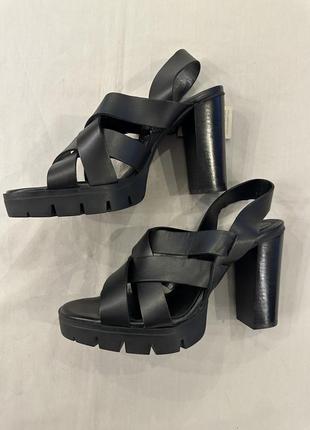 Босоніжки zara, розмір 41