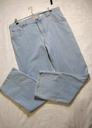 Голубые женские джинсы прямого кроя от john3 фото