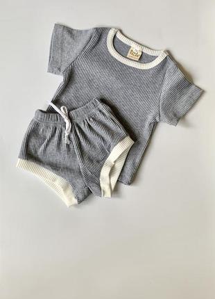 Комплект футболка і шорти