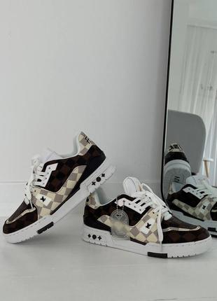 Lv trainer sneaker