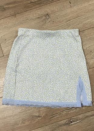 Юбка с вырезом с принтом цветов. soft skirt. divided & h&m