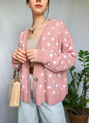 Кардиган свитер на пуговицах с пуговицами объёмный трендовый в горошек джемпер кофта худи пудрового цвета