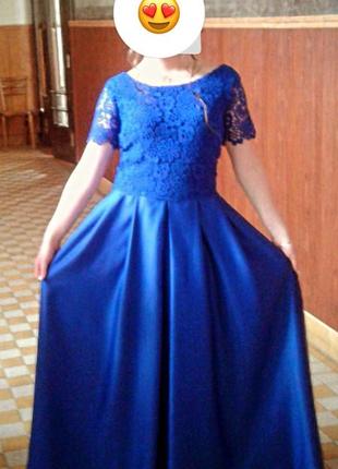 Вечернее платье