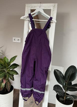 Полукомбинезон для девочки 128 фиолетовый дождевые брюки из плащевки грязеприф для девочки3 фото