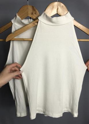 Топ с горловиной