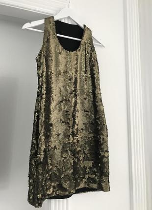 Красивое нарядное новогоднее праздничное вечернее выпускное золотое платье в паетках