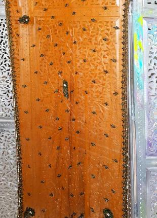 Сари индийское шёлковое очень красивое с изящной вышивкой