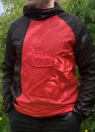 Куртка windrunner urbanist (червоно-чорна), размер s
