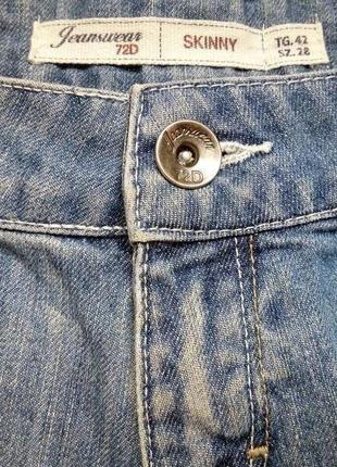 Летние джинсовые женские короткие шорты с дизайнерской аппликацией и потертостями3 фото