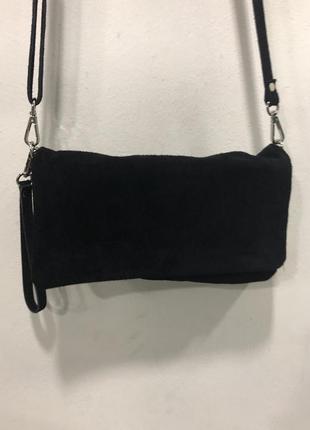 Чёрная замшевая сумочка
