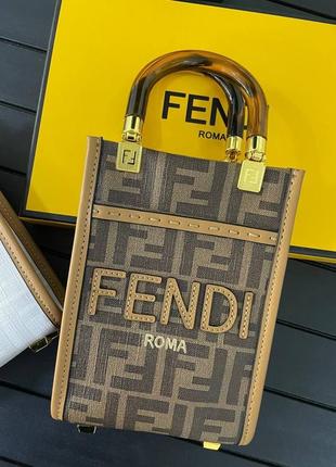 Сумочка fendi коричневая