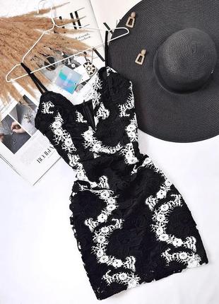 Мереживне мідіплаття бюстьє з глибоким вирізом missguided