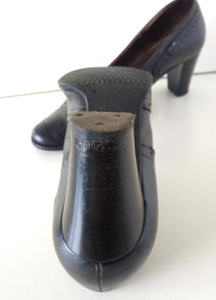 Р 6 / 39-40 26 см классические кожаные черные туфли на каблуке gabor6 фото