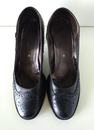Р 6 / 39-40 26 см классические кожаные черные туфли на каблуке gabor3 фото