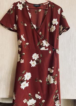 Женское фирменное платье с цветочным принтом primark