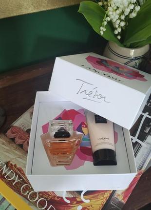 Парфюмированный набор женский lancome tresor