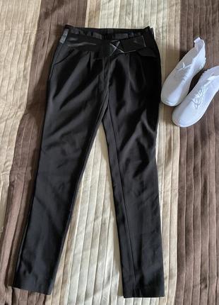 Брюки женские черные классические