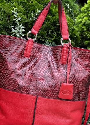 Tod’s итальялия стильная вместительная яркая сумка шоппер оригинал10 фото