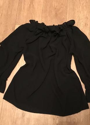 Чёрная блуза, топ с рукавами воланами